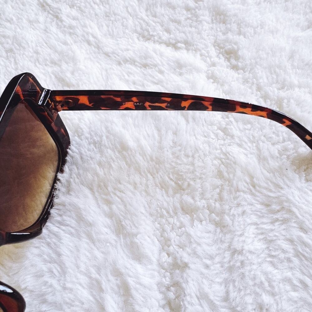 Eva Tortoise Brown Square-Framed Sunglasses - Picture 5 of 13